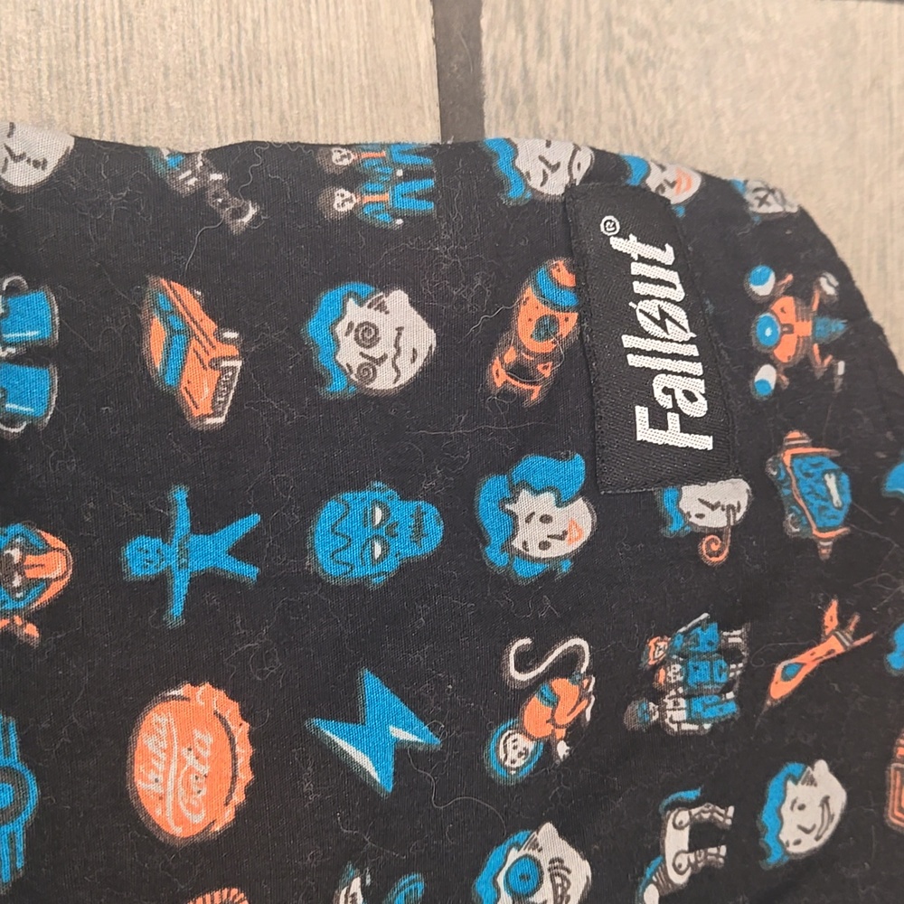Bethesda Fallout Vault Boy Button Down‎ Shirt Men's Size Small - Picture 6 of 7